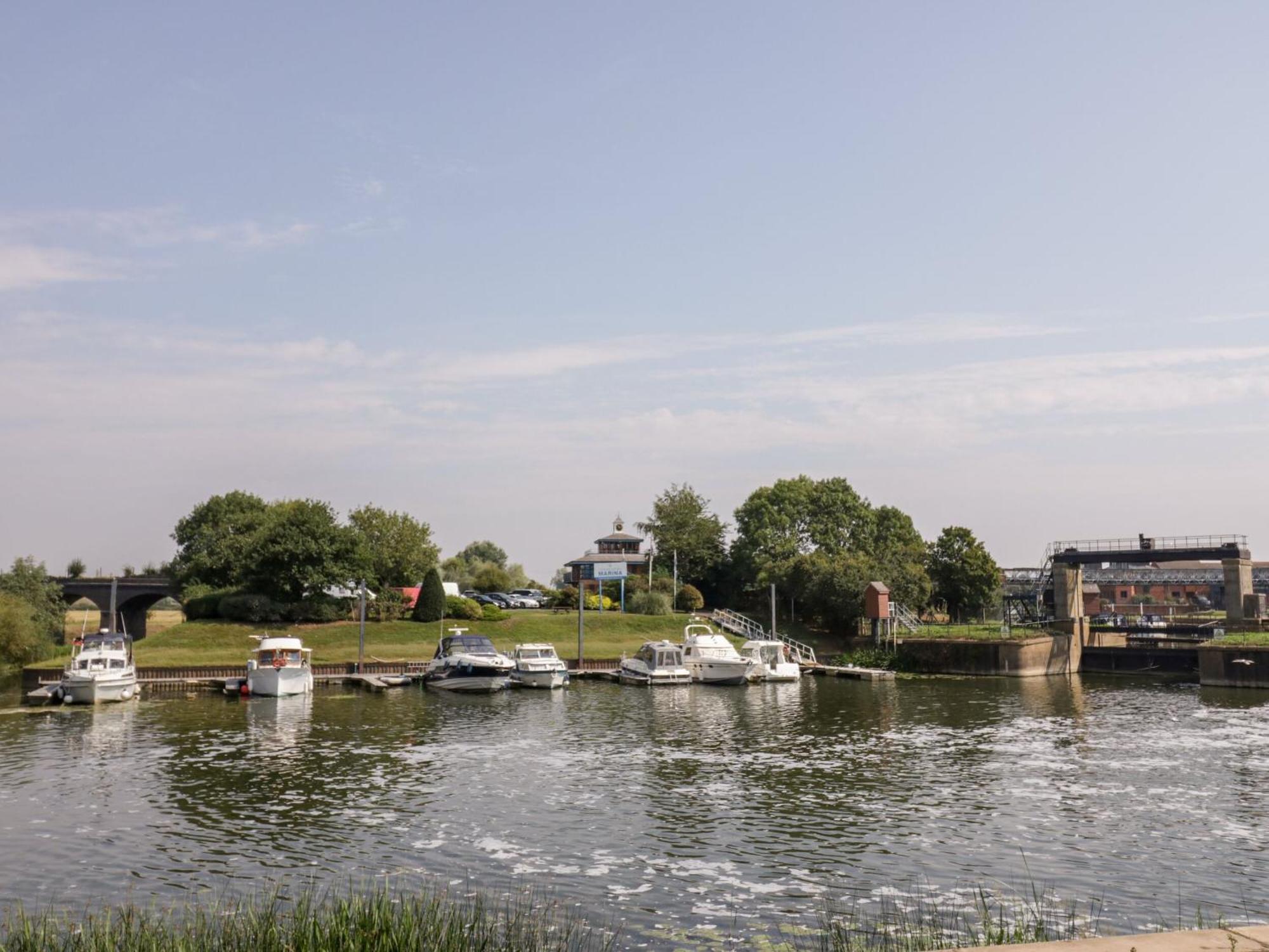 The Coach House Apartment Tewkesbury Bagian luar foto
