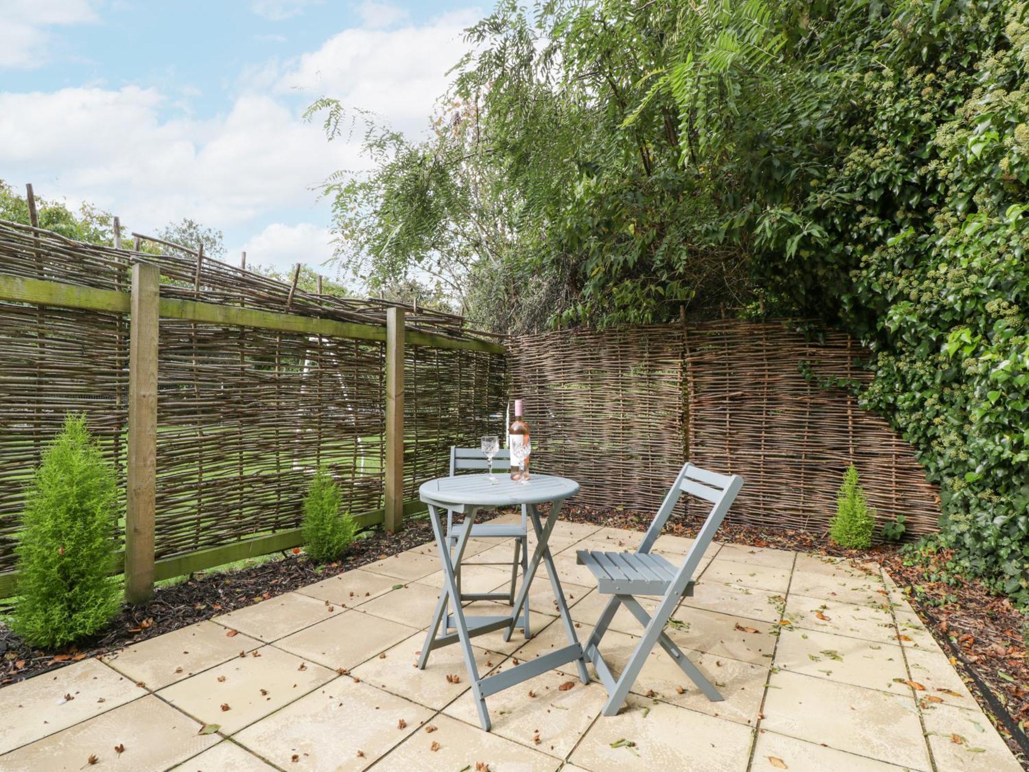 The Coach House Apartment Tewkesbury Bagian luar foto
