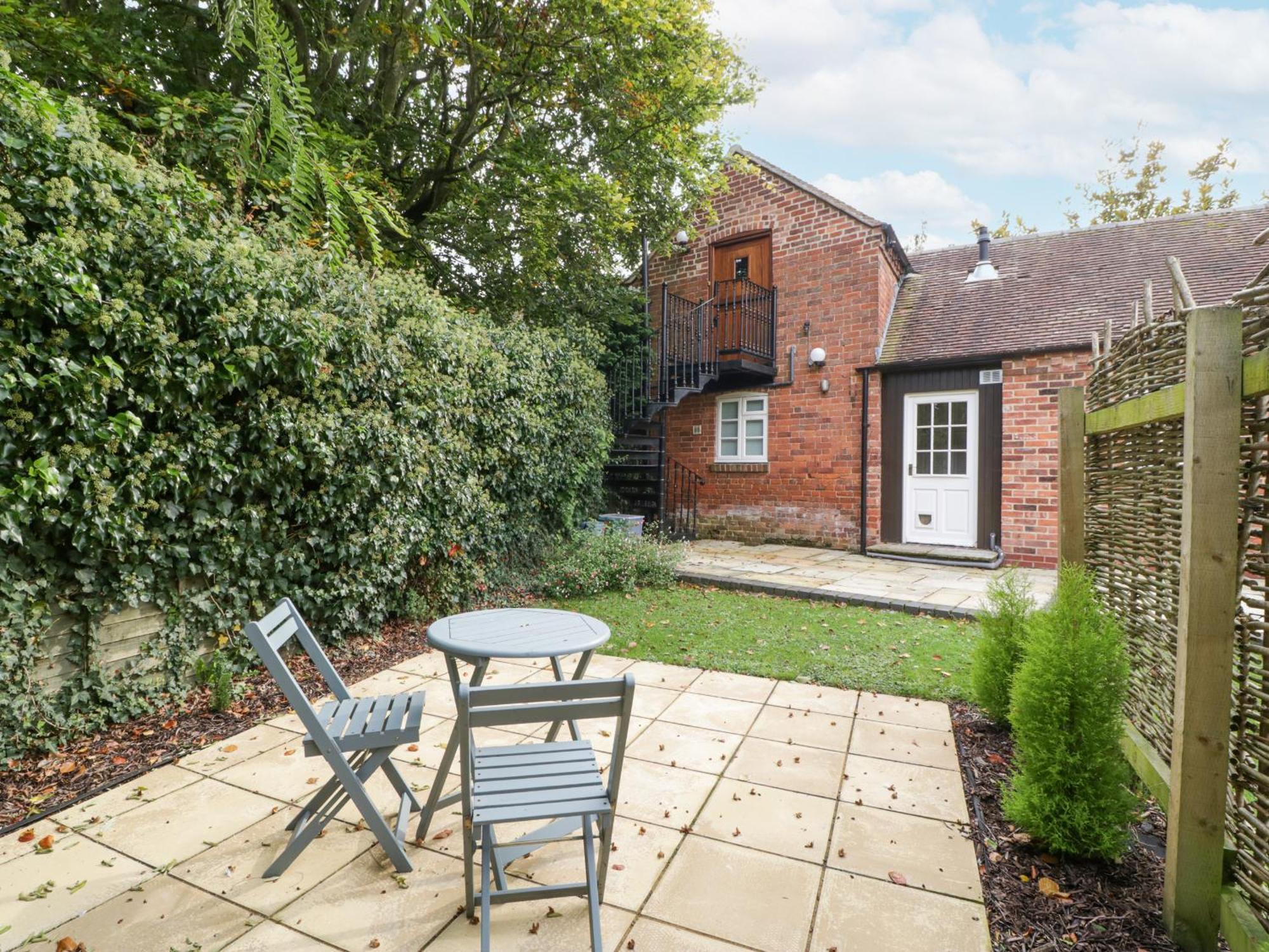 The Coach House Apartment Tewkesbury Bagian luar foto