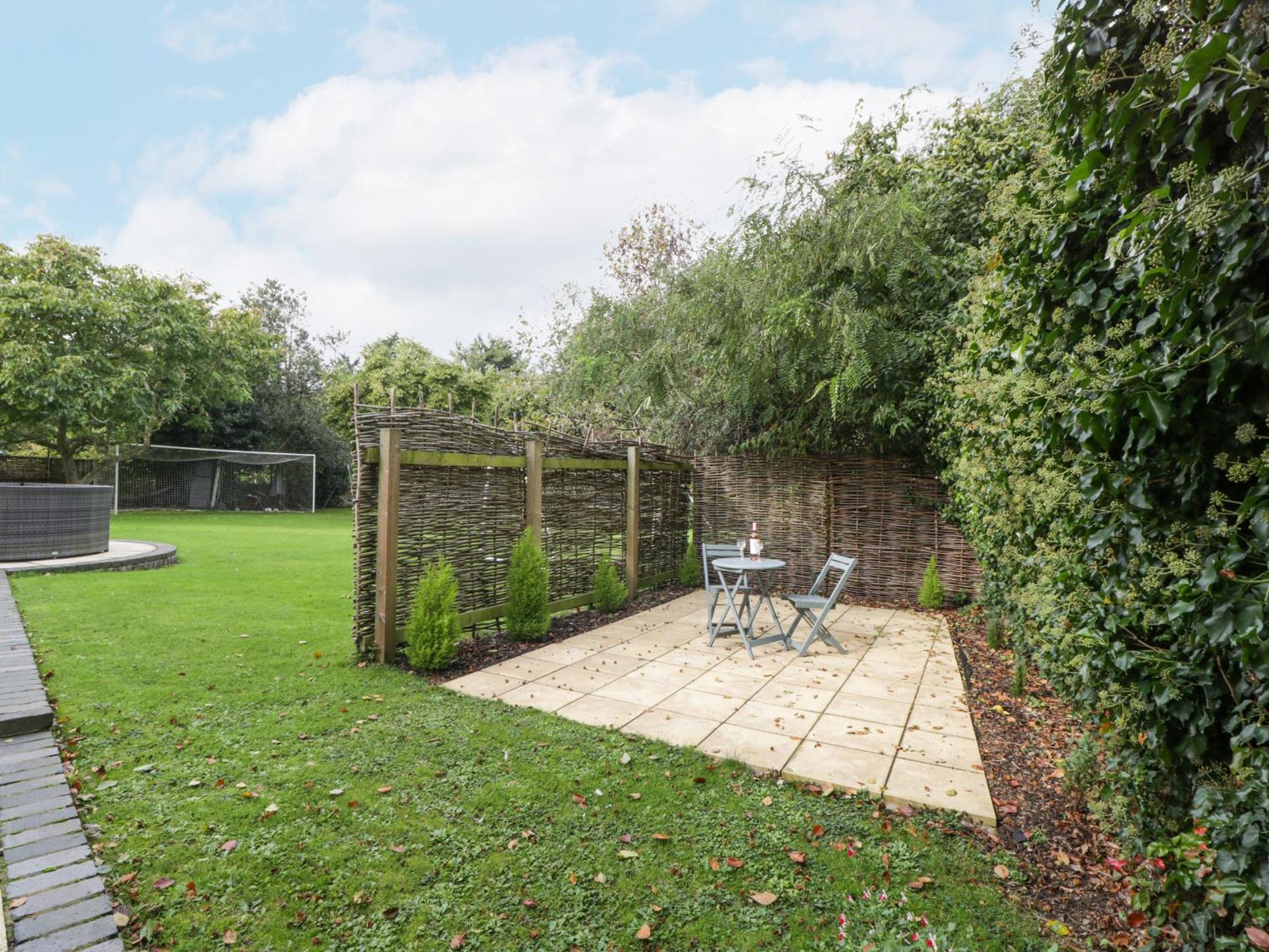 The Coach House Apartment Tewkesbury Bagian luar foto